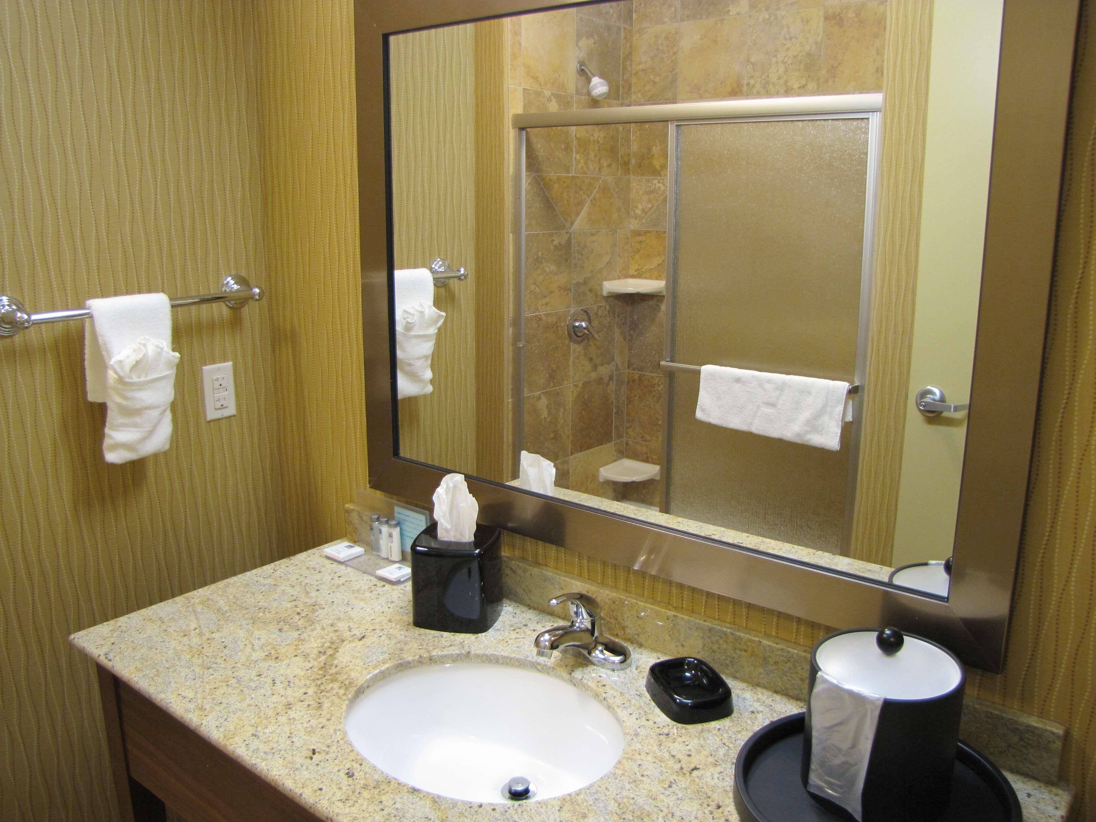 Hampton Inn & Suites Jamestown Exterior photo