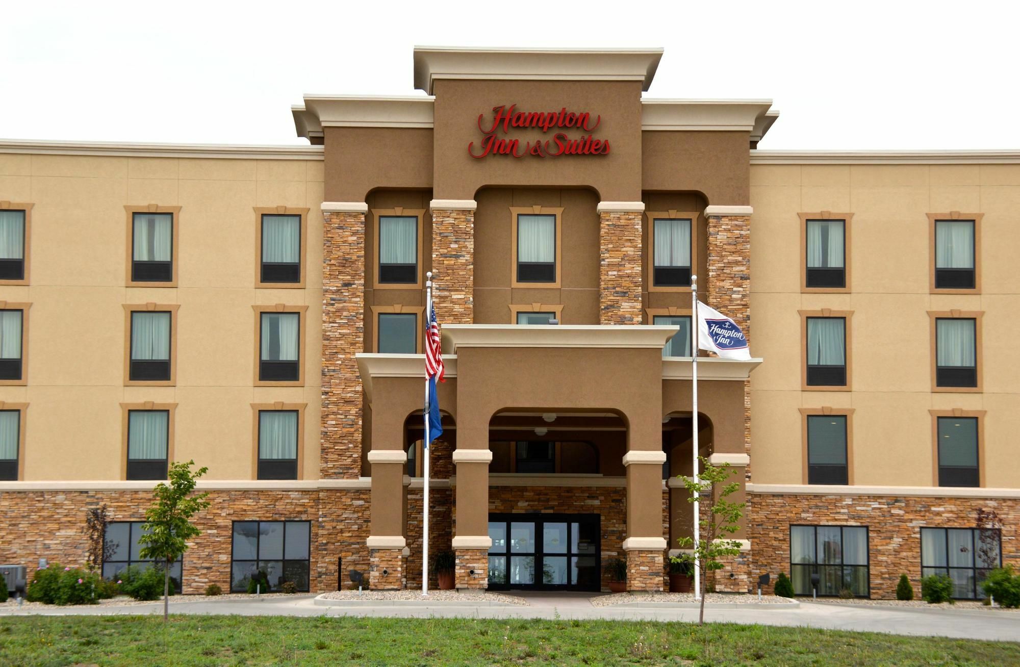 Hampton Inn & Suites Jamestown Exterior photo